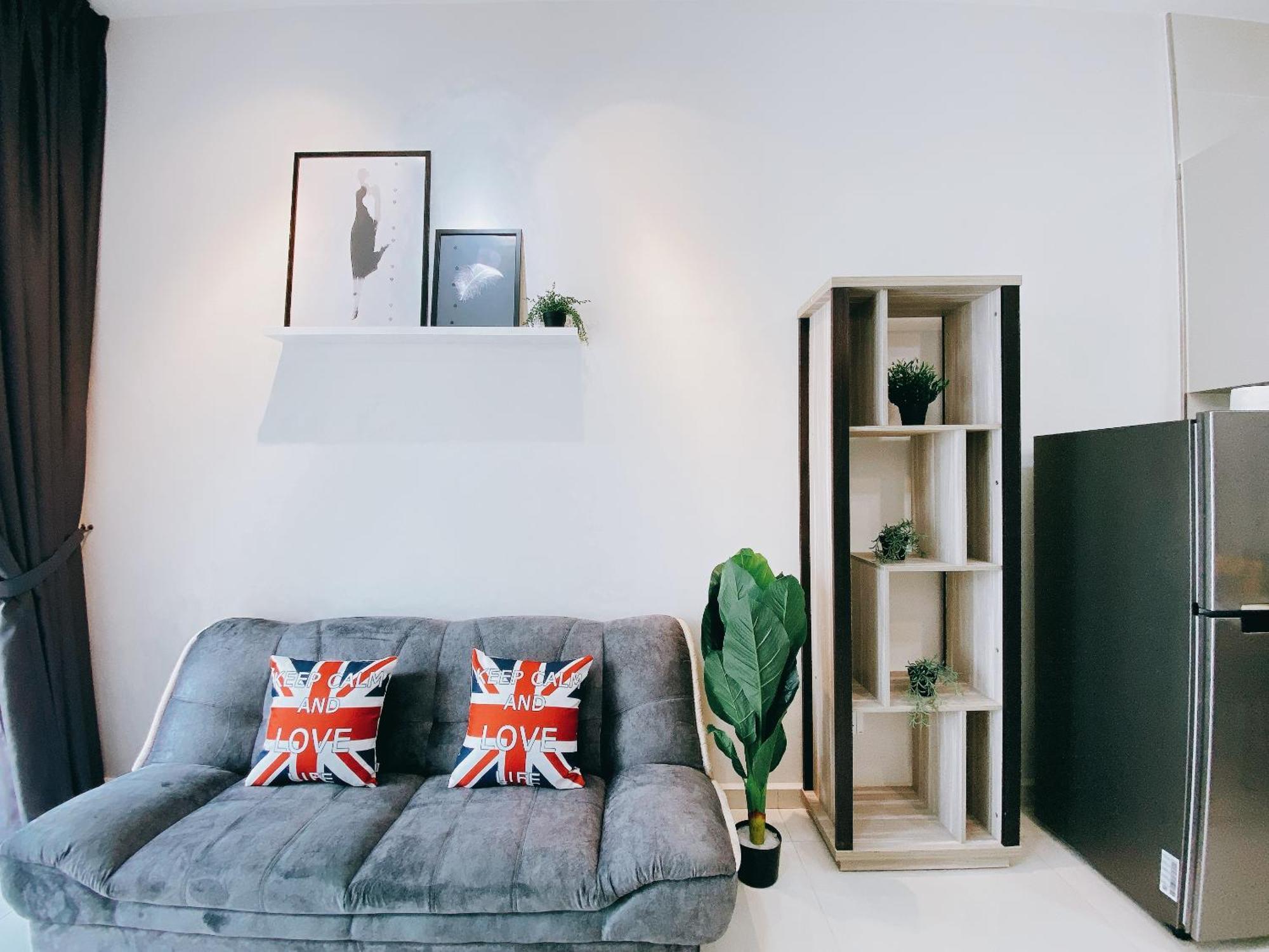 Seafront Country Garden Danga Bay By Lions Bay Apartment Johor Bahru Room photo