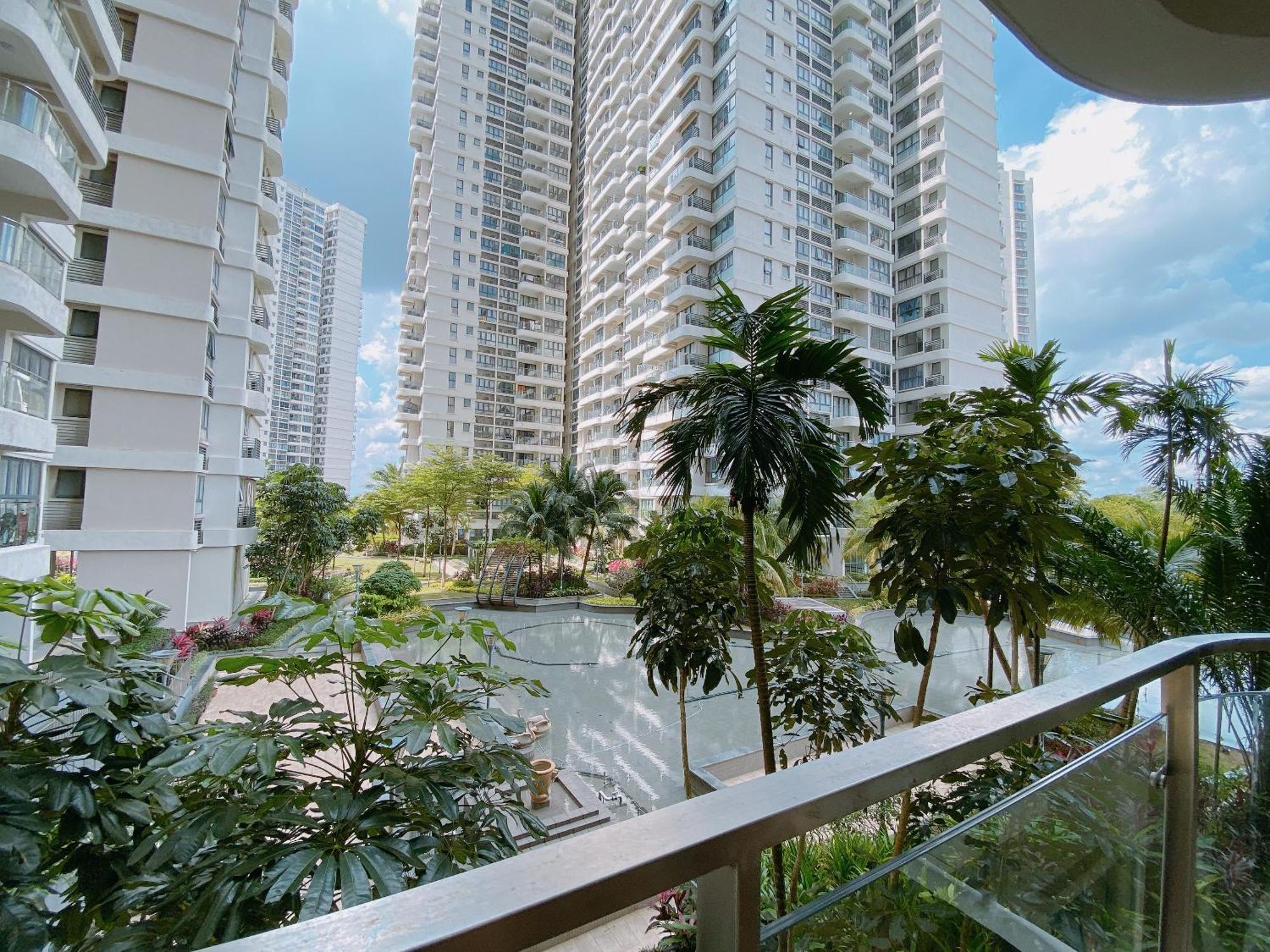 Seafront Country Garden Danga Bay By Lions Bay Apartment Johor Bahru Room photo